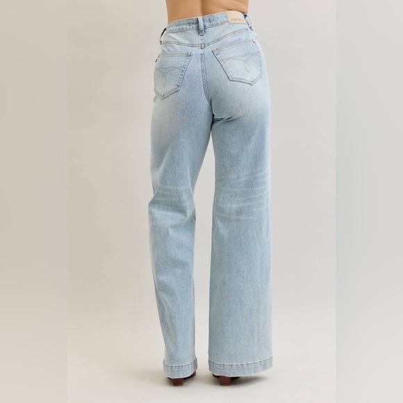 Judy Blue High Waist Retro Wide Criss-Cross Waistband Mild Destroy Jeans - Picture 6 of 10